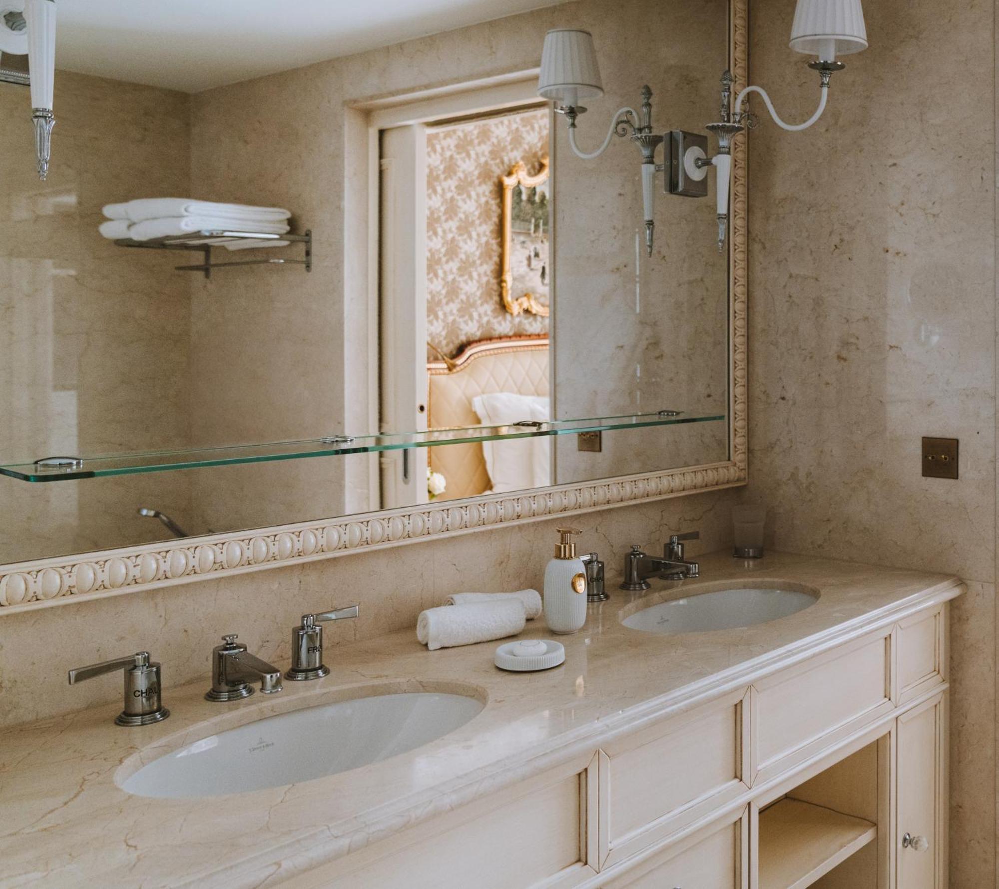 Hotel Splendide Royal Paris - Relais & Chateaux Bagian luar foto