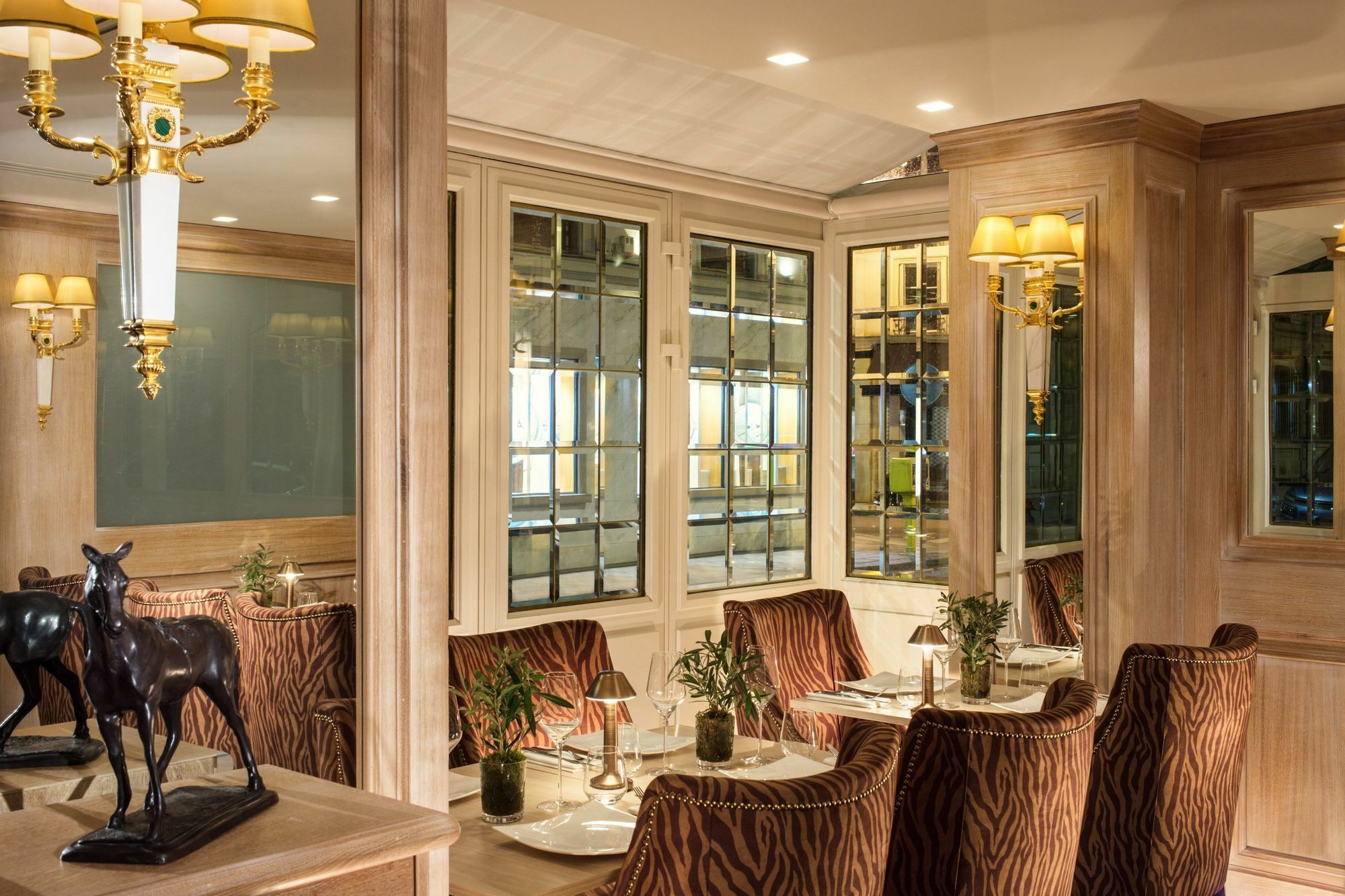 Hotel Splendide Royal Paris - Relais & Chateaux Bagian luar foto